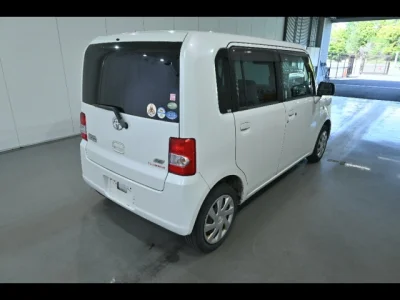 Toyota Pixis Space