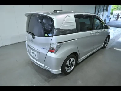 Honda Freed Spike