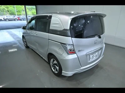 Honda Freed Spike
