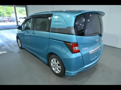 Honda Freed Spike