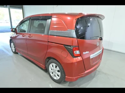 Honda Freed Spike