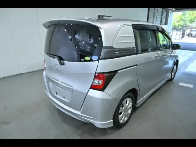 Honda Freed Spike