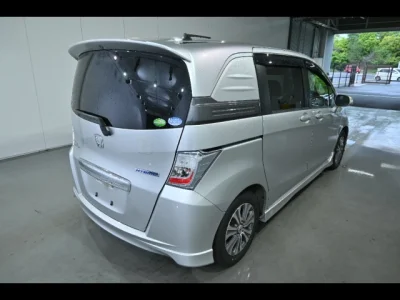 Honda Freed Spike