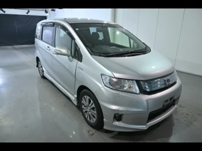 Honda Freed Spike