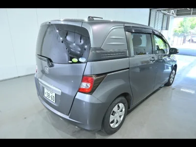 Honda Freed Spike