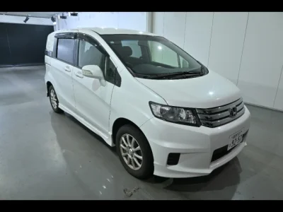 Honda Freed Spike