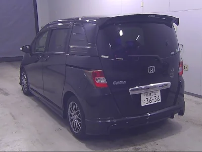 Honda Freed Spike