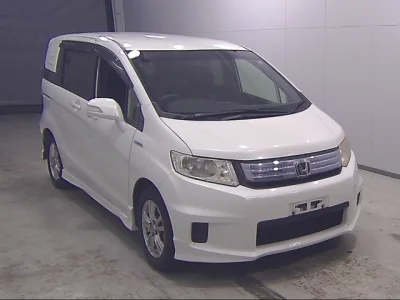 Honda Freed Spike