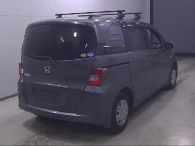 Honda Freed Spike