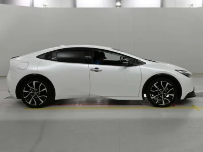 Toyota Prius PHV