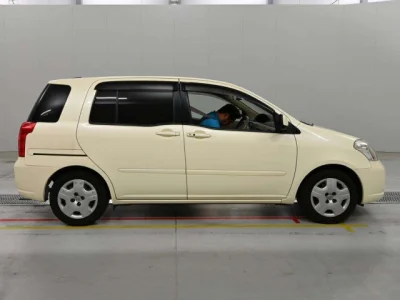 Toyota Raum