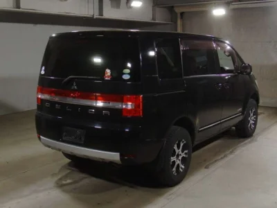 Mitsubishi DELICA D5