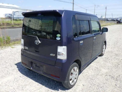 Toyota Pixis Space