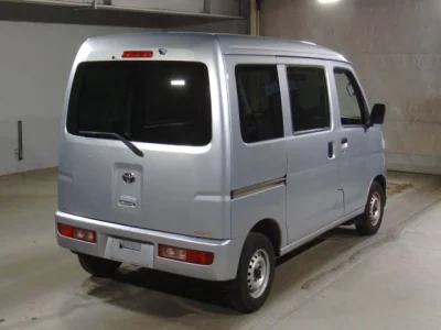 Toyota Pixis Van