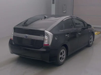 Toyota Prius PHV