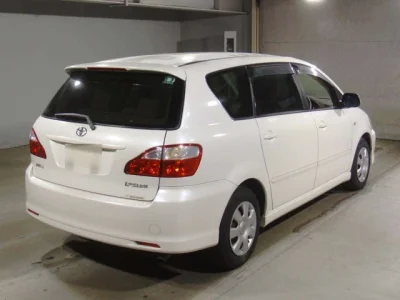Toyota Ipsum