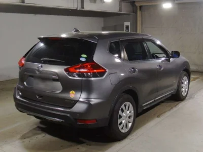 Nissan X-TRAIL