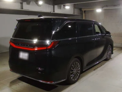 Lexus LM500h