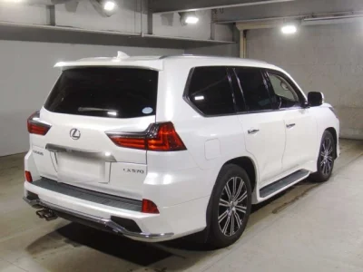 Lexus LX