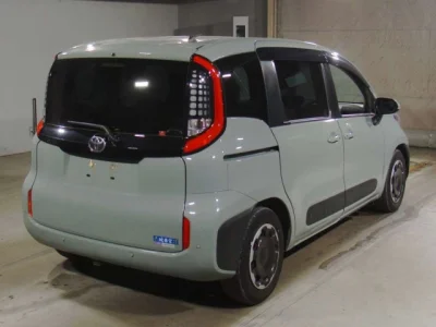 Toyota Sienta
