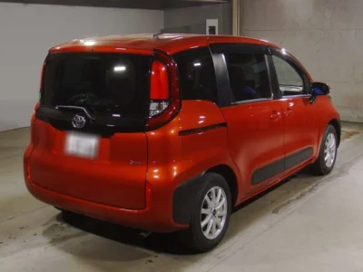 Toyota Sienta