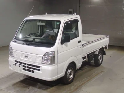 Nissan NT100 Clipper