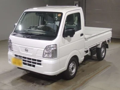 Nissan NT100 Clipper