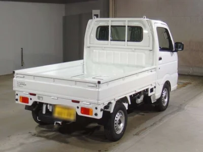 Nissan NT100 Clipper