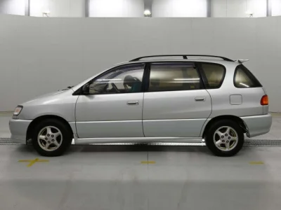 Toyota Ipsum