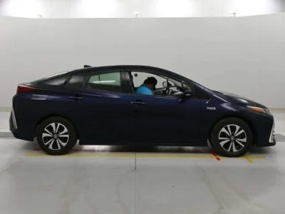 Toyota Prius PHV
