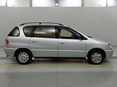 Toyota Ipsum