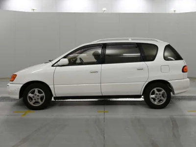 Toyota Ipsum