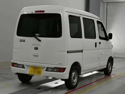 Toyota Pixis Van