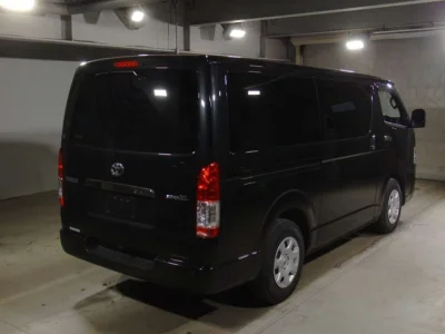 Toyota HiAce Van