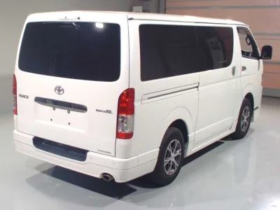 Toyota HiAce Van