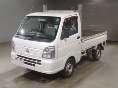 Nissan NT100 Clipper