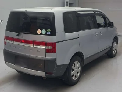 Mitsubishi DELICA D5