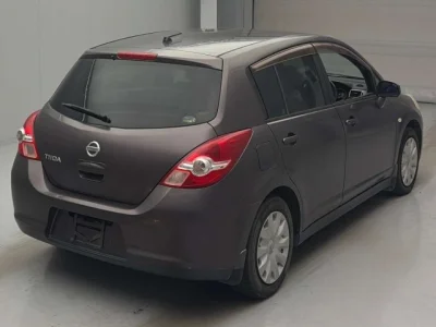 Nissan TIIDA