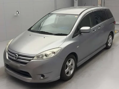 Nissan LAFESTA