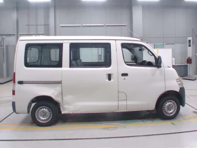 Toyota LiteAce Van