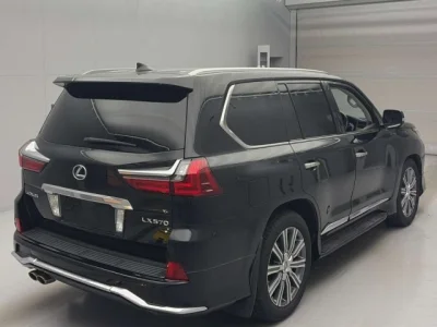 Lexus LX