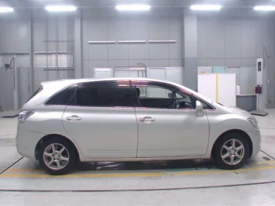 Toyota Mark X Zio