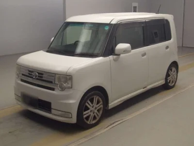 Toyota Pixis Space