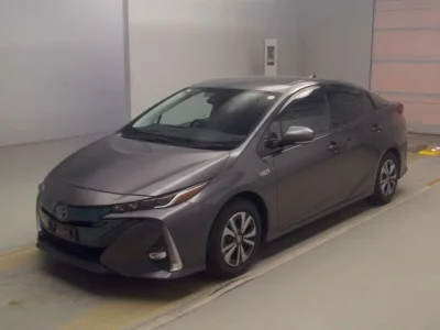 Toyota Prius PHV