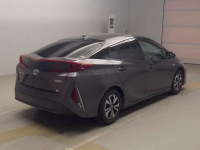 Toyota Prius PHV