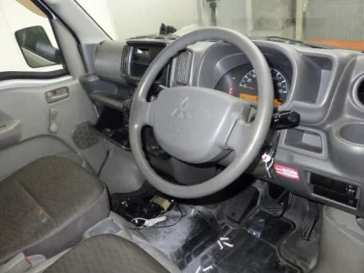 Mitsubishi MINICAB VAN