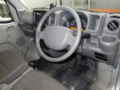 Mitsubishi MINICAB VAN