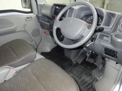 Mitsubishi MINICAB VAN