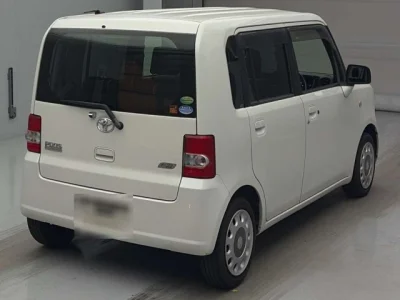 Toyota Pixis Space