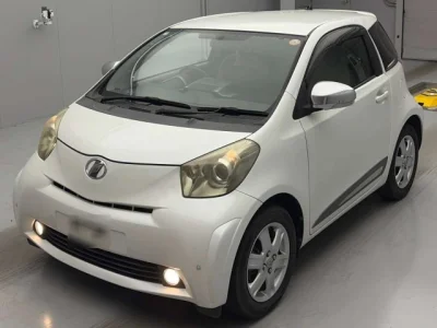 Toyota iQ